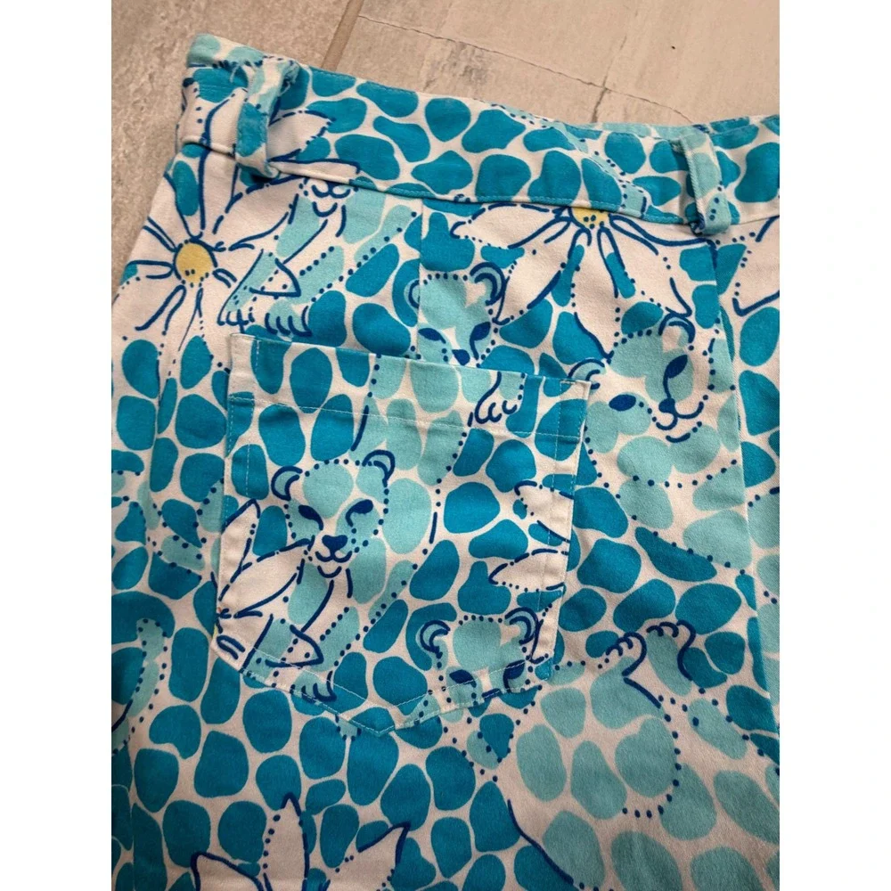 Lilly Pulitzer Blue White Floral Animal Print Shorts Size 8 Cheetah Pebble
